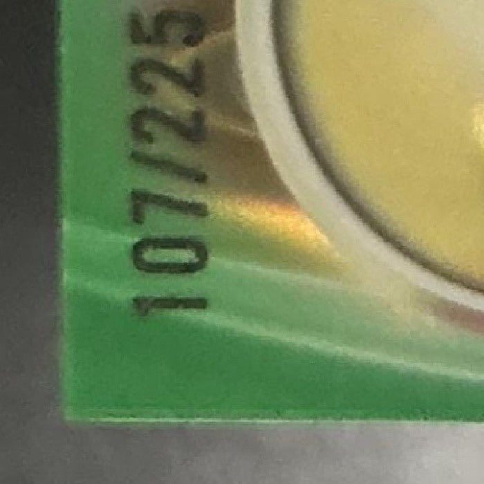 2026 Topps Chrome Disney Winnie the Pooh Yellow & Green RayWave /225 #100