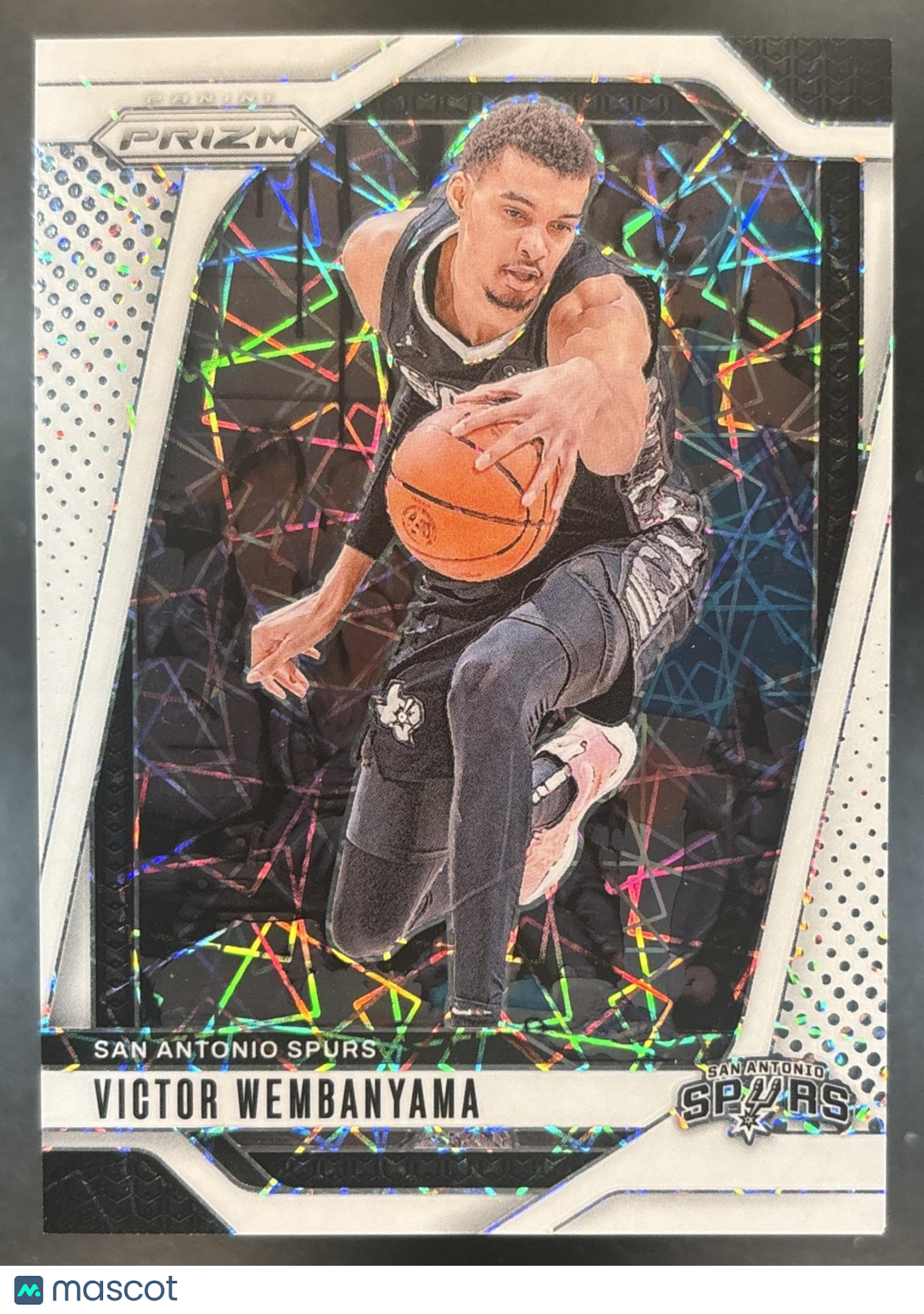 2024-25 Panini Prizm Victor Wembanyama White Lazer /275 #172 San Antonio Spurs