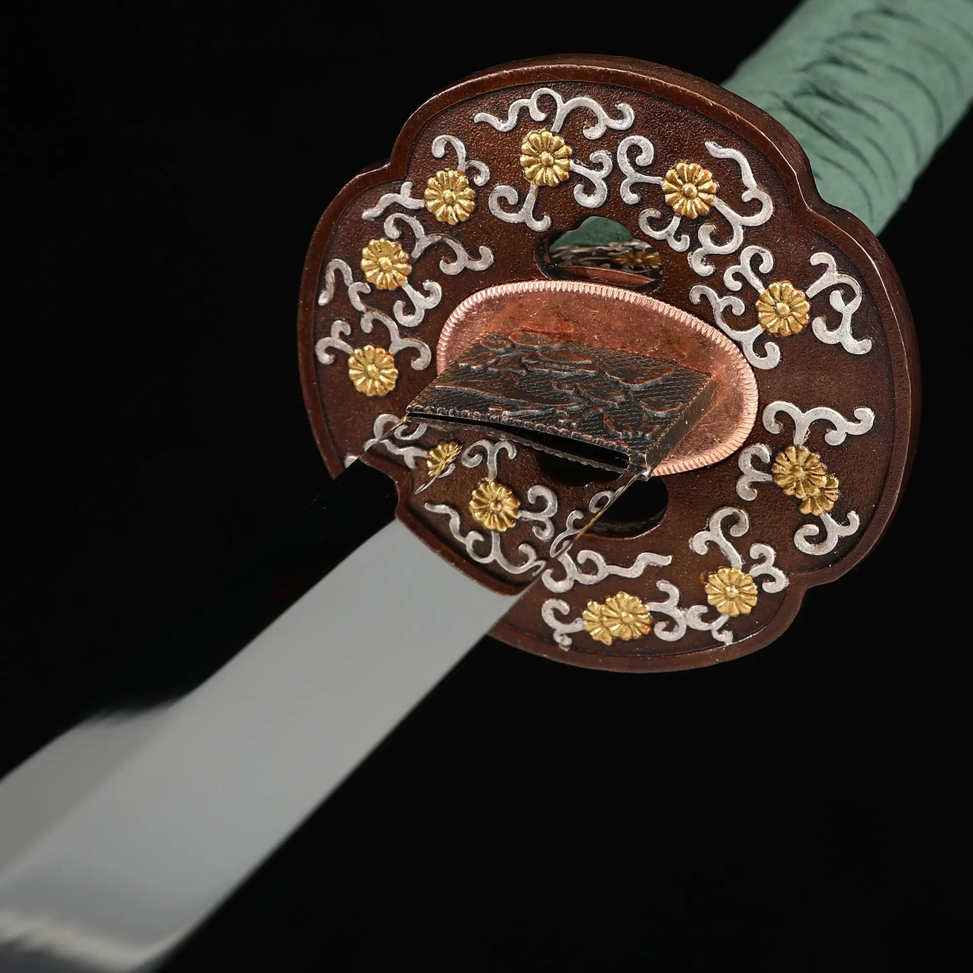 Handcrafted Full Tang Japanese Samurai Sword 1095 Carbon Steel With Flowers Theme Tsuba