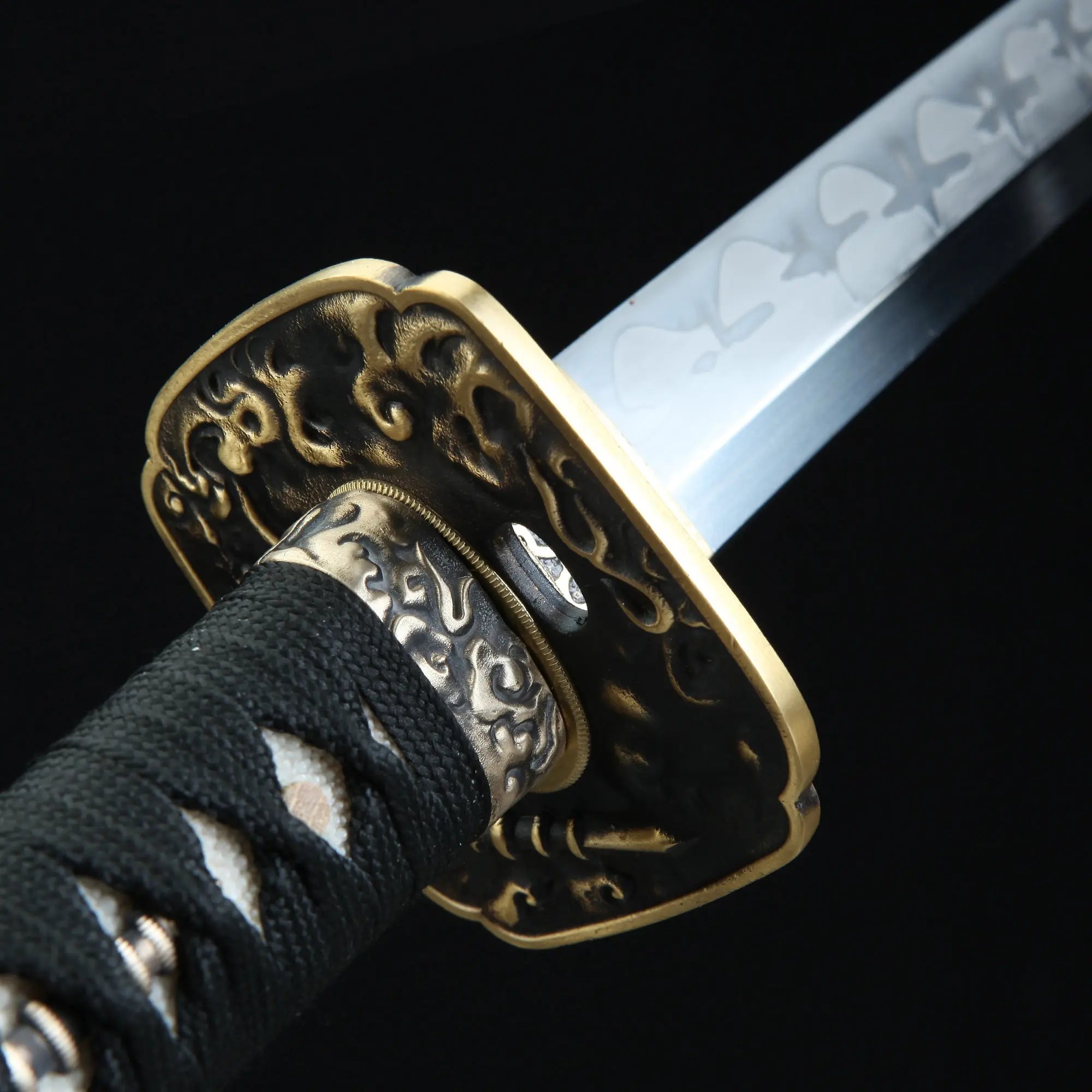 Handcrafted Japanese Samurai Sword T10 Carbon Steel With Clay Tempered Blade