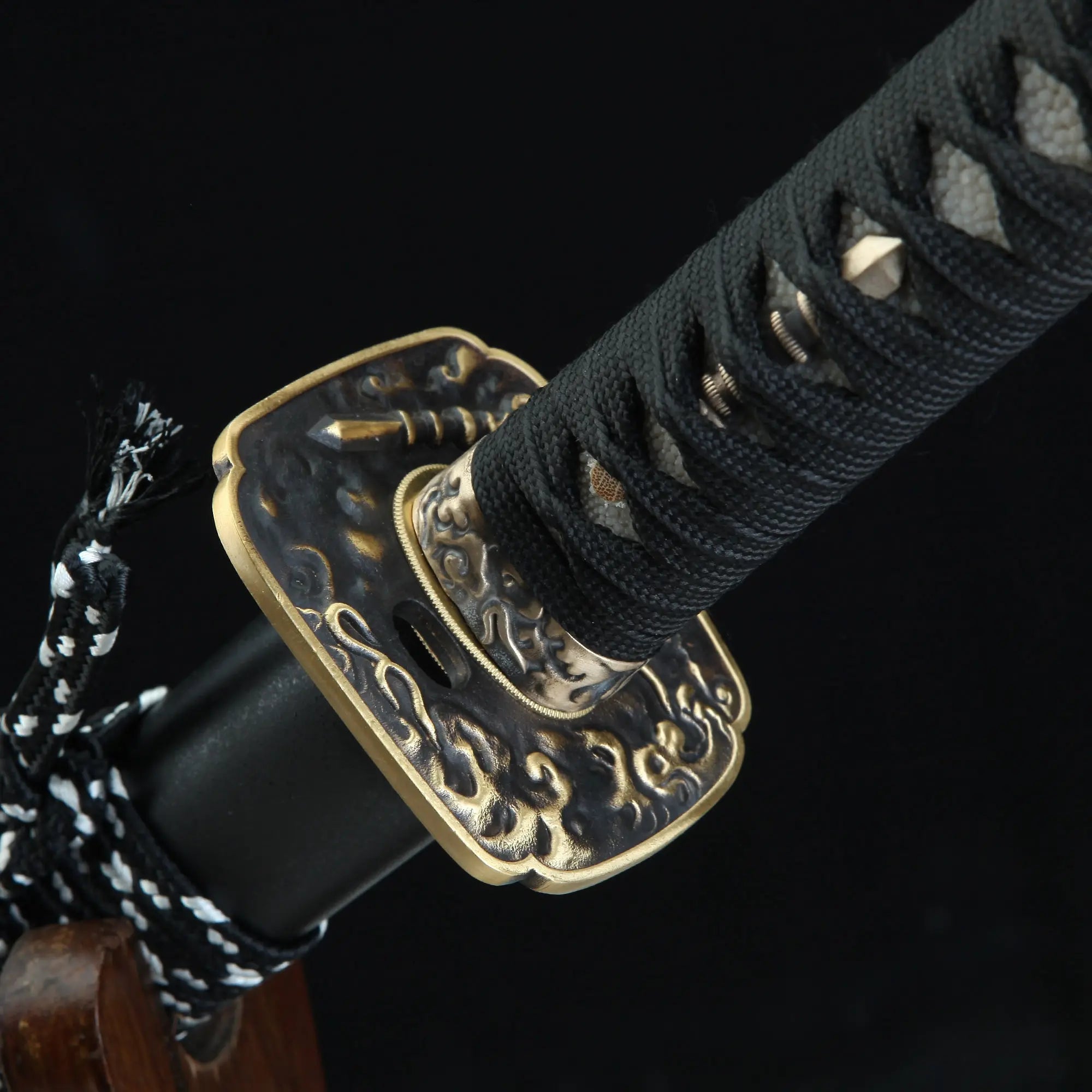 Handcrafted Japanese Samurai Sword T10 Carbon Steel With Clay Tempered Blade