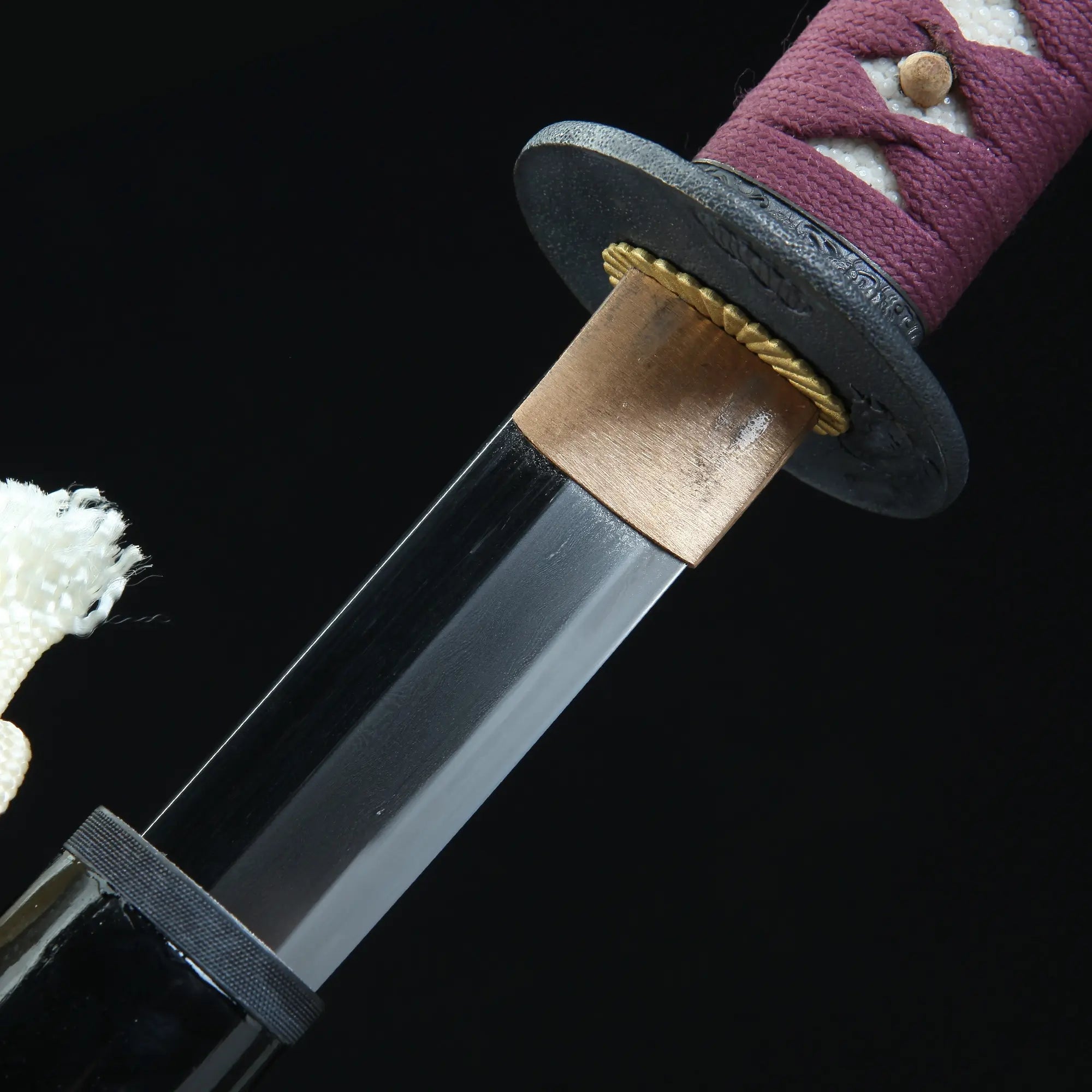 High-performance Japanese Katana Sword Tamahagane Steel With Dragon Theme Tsuba