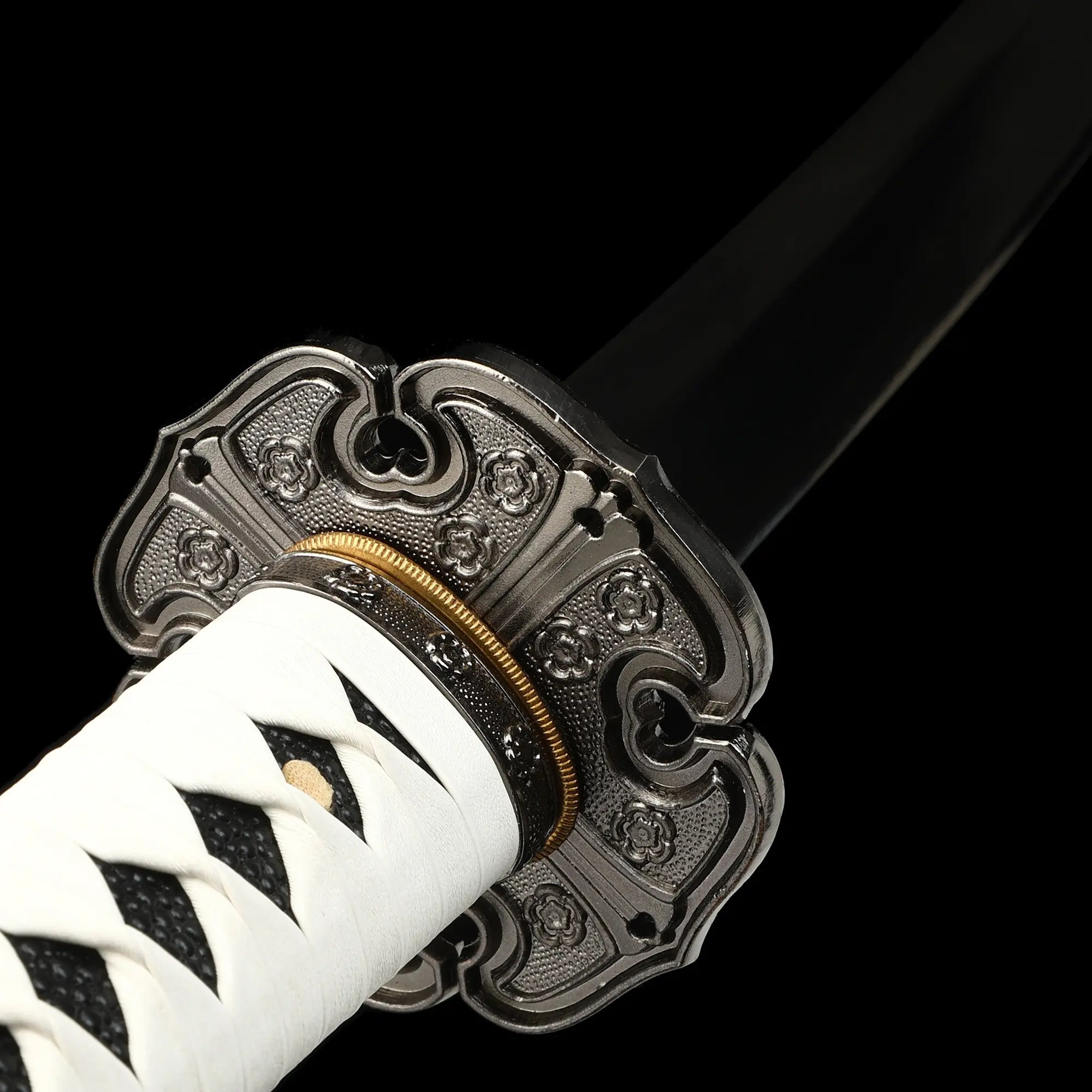 Handcrafted 1095 Carbon Steel Japanese Katana Sword With Black Blade