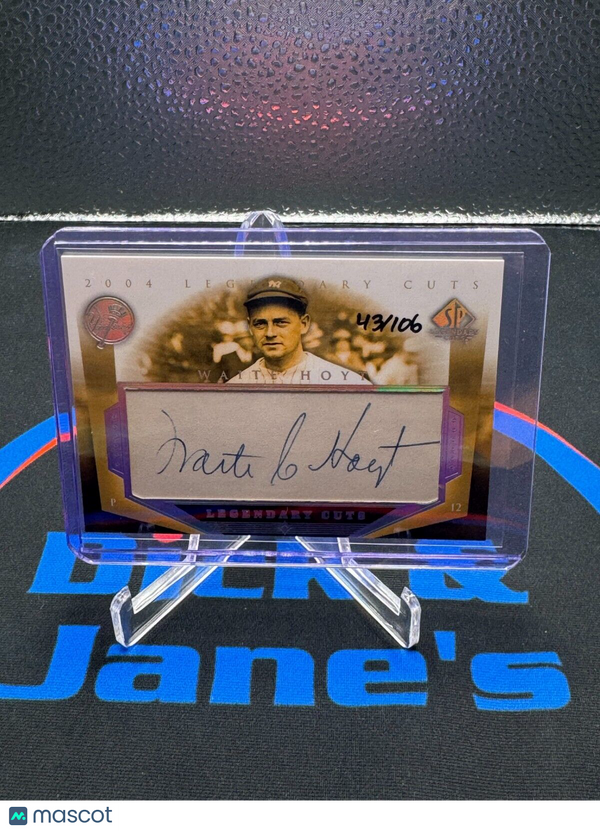 2004 UD SP Legendary Cuts Baseball Waite Hoyt Signed Auto Cut /106 HOF