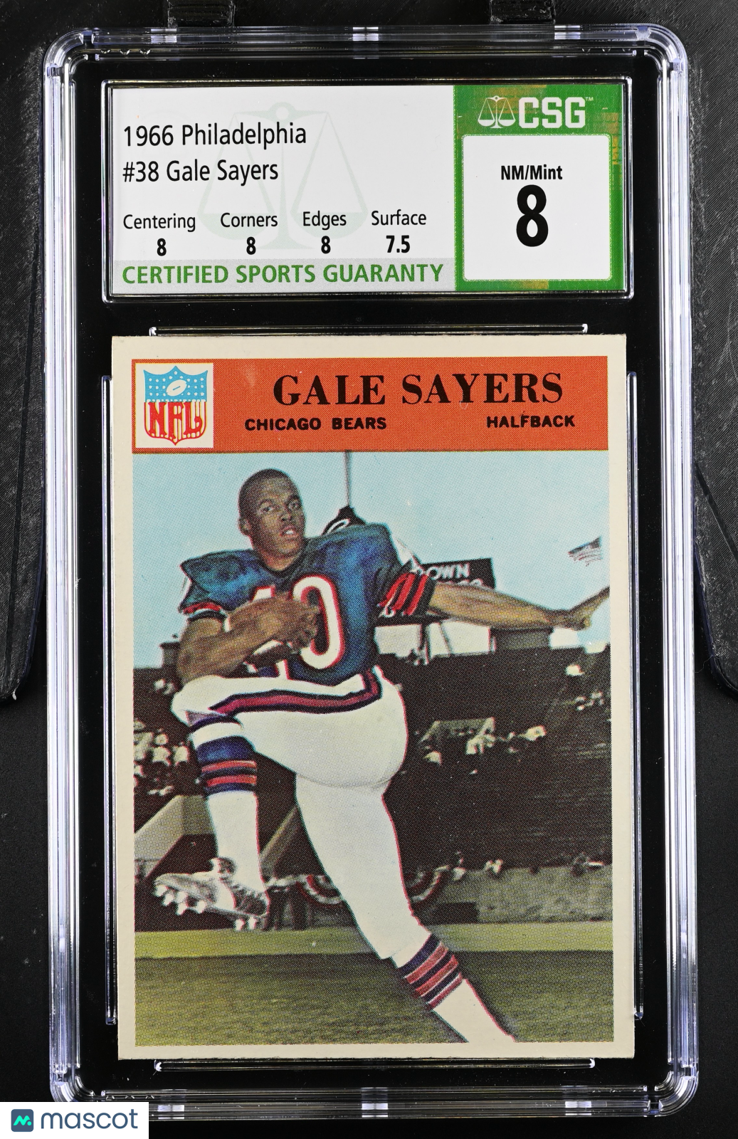 1966 Philadelphia Gale Sayers Rookie #38 CGC 8 Chicago Bears Graded Sports Cards