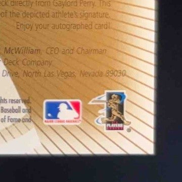 2005 Ultimate Signature Decades #GP1 Gaylord Perry Autograph Texas Rangers - Sports Cards