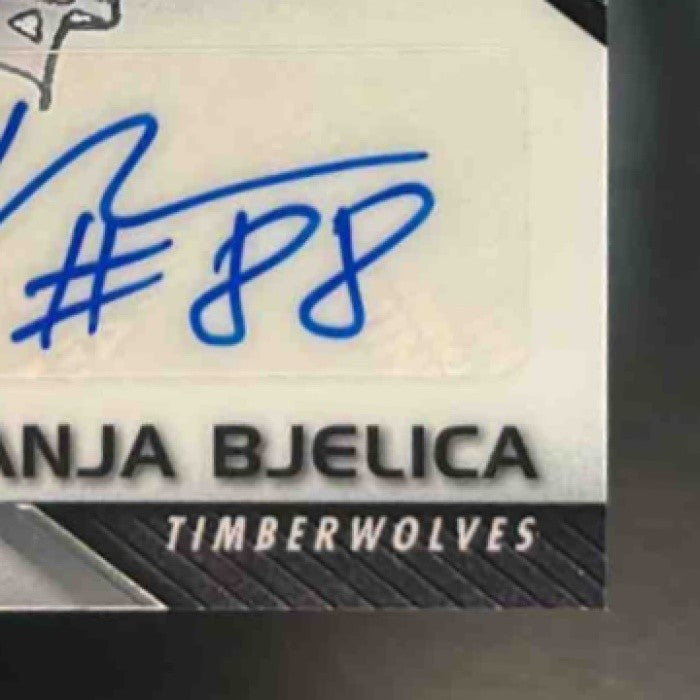 2017-18 Panini Prizm Nemanja Bjelica Signatures Auto Minnesota Timberwolves - Sports Cards