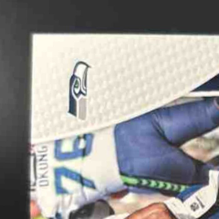 2017 Panini Limited Russell Wilson Gold Spotlight /49 #98 Seattle Seahawks - Sports Cards