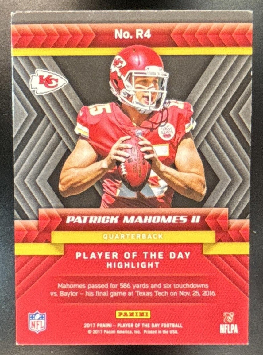 2017 Panini Player of the Day Patrick Mahomes Rookies #R4 RC Kansas City Chiefs - Sports Cards