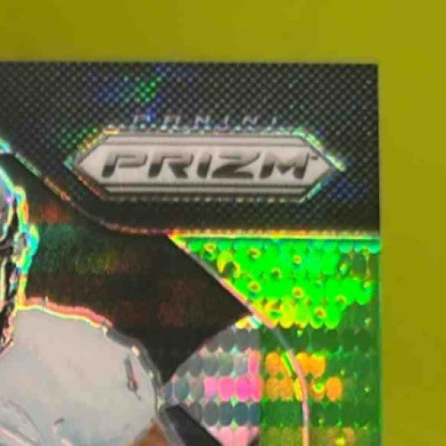 2018 Panini Prizm Isaiah Oliver Rookie Auto Neon Green Pulsar RC Atlanta Falcons - Sports Cards