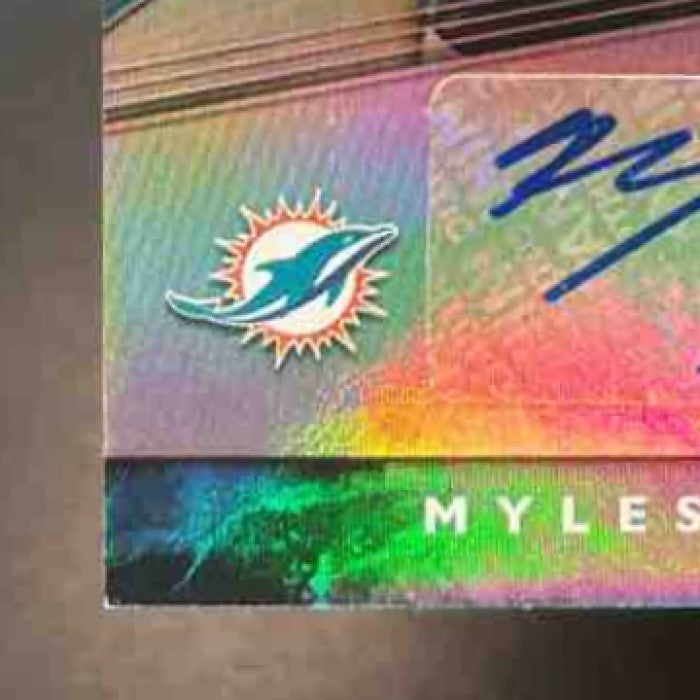 2019 Panini Gold Standard Myles Gaskin Golden Rookie Auto /199 RC Miami Dolphins - Sports Cards