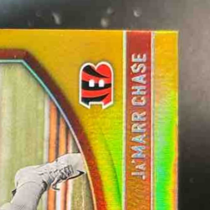2021 Panini Absolute Ja’Marr Chase Spectrum Gold 9/10 #105 RC Cincinnati Bengals - Sports Cards
