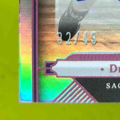 2022-23 Crown Royale De Aaron Fox Auto Pink 32/49 #CA-DAF Sacramento Kings - Sports Cards