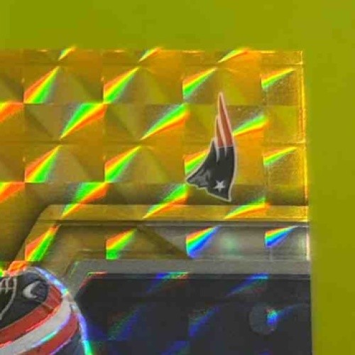 2022 Panini Mosaic Hunter Henry Yellow Mosiac #136 New England Patriots - Sports Cards