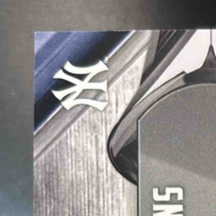 2022 Topps Chrome Aroldis Chapman Authentics Relics MEM New York Yankees - Sports Cards