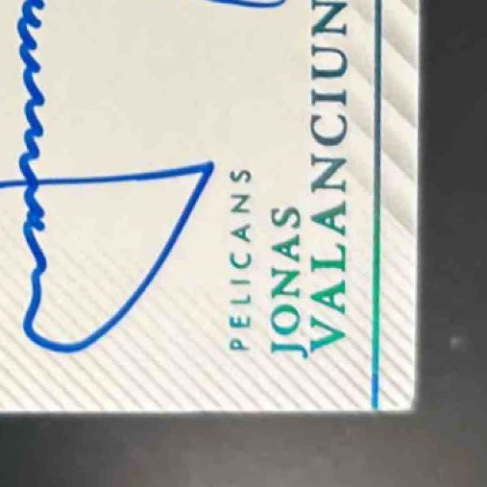 2023-24 Panini Noir Jonas Valanciunas 2022 Auto /10 New Orleans Pelicans - Sports Cards