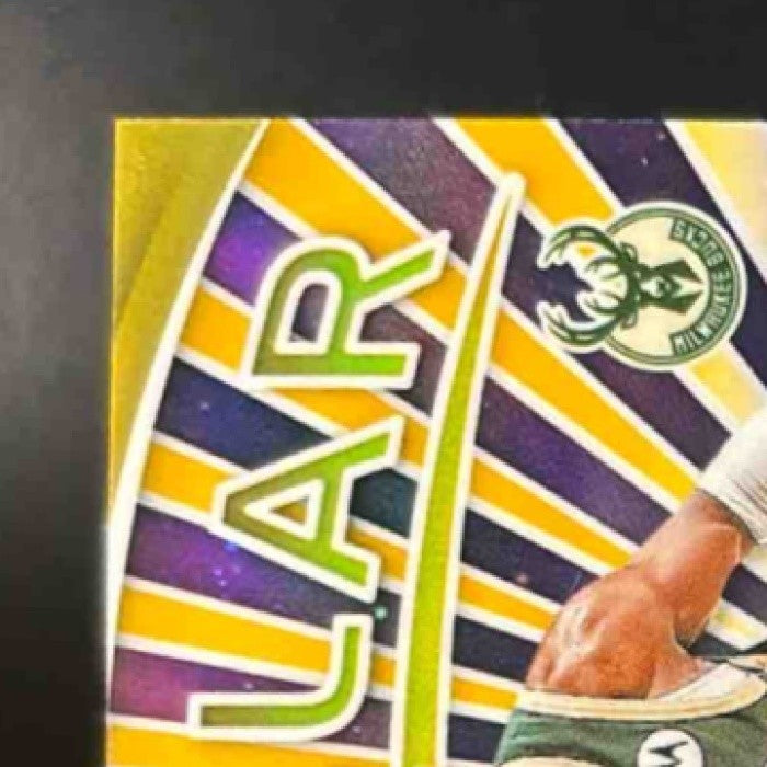 2023-24 Panini Phoenix Khris Middleton Stellar Signatures Gold /10 Auto Bucks - Sports Cards