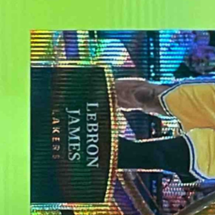 2023-24 Panini Select LeBron James Gold Wave Prizm /10 #135 Premier Level Lakers - Sports Cards