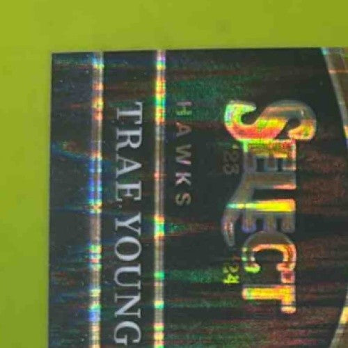 2023-24 Panini Select Trae Young Gold Wave Prizms 1/10 Courtside Atlanta Hawks - Sports Cards