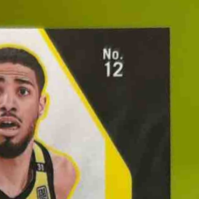 2023-24 Phoenix Tyrese Haliburton Fade To Black Maroon Ice /275 Indiana Pacers - Sports Cards