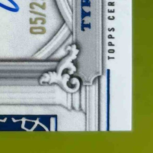 2023-24 Topps Royalty Tyrese Maxey Pillars of Greatness Signature Blue /25 76ers - Sports Cards