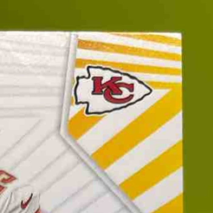 2023 Panini Illusions Patrick Mahomes II Shining Stars #15 Kansas City Chiefs - Sports Cards
