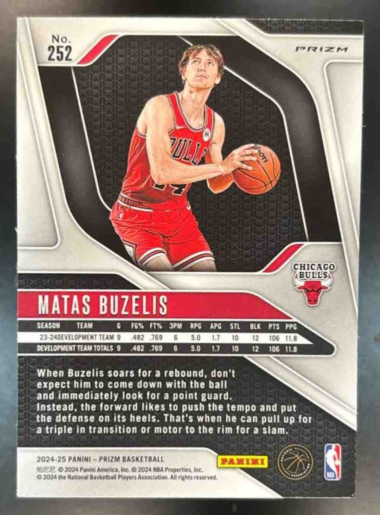 2024-25 Panini Prizm Matas Buzelis Silver #252 RC Chicago Bulls - Sports Cards