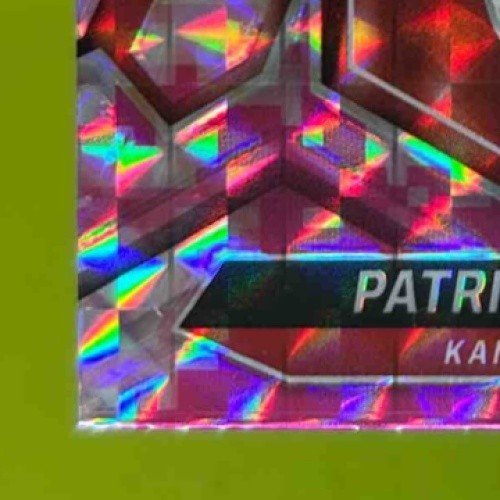 2024 Panini Mosaic Patrick Mahomes II Camo Pink Prizm #106 Kansas City Chiefs - Sports Cards