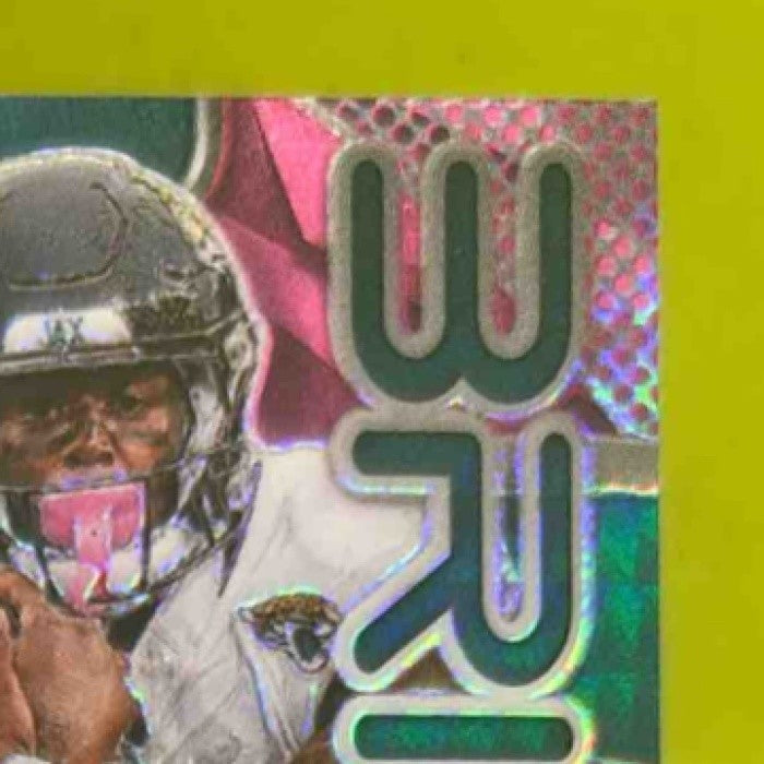 2024 Panini Spectra Travis Etienne Jr. Brilliance Pink Neon Patch /15 Jaguars - Sports Cards