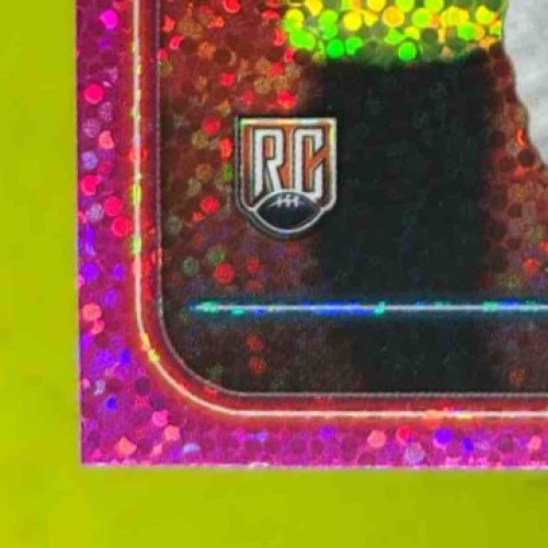 2024 Topps Chrome Caleb Williams Magenta Speckle Refractor /399 #202 RC Bears - Sports Cards