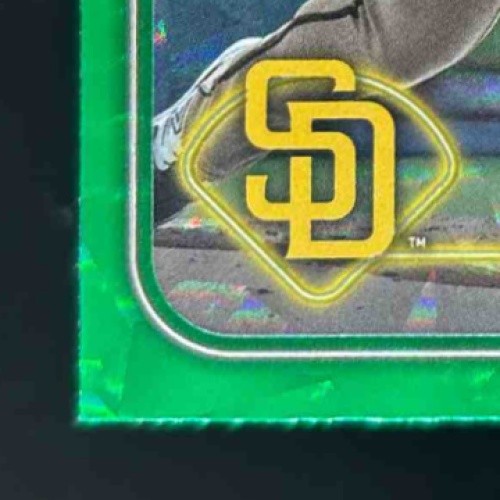2024 Topps Michael King Green Crackle Foil 137/499 #429 San Diego Padres - Sports Cards
