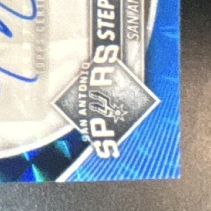 2025-26 Bowman Stephon Castle Chrome Auto Blue Geometric /150 San Antonio Spurs - Sports Cards