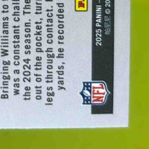 2025 Panini Luminance Caleb Williams Vestige #11 Chicago Bears - Sports Cards