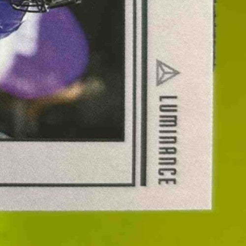 2025 Panini Luminance Derrick Henry Unforgettable Blue /50 #3 Baltimore Ravens - Sports Cards