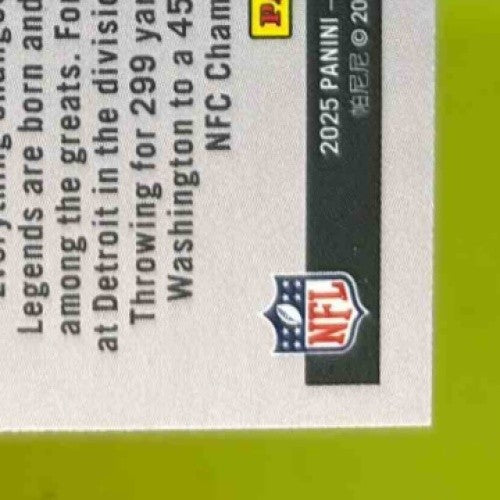 2025 Panini Luminance Jayden Daniels Vestige #9 Washington Commanders - Sports Cards