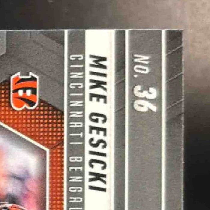 2025 Panini Mosaic Mike Gesicki Honeycomb Prizm #36 Cincinnati Bengals - Sports Cards