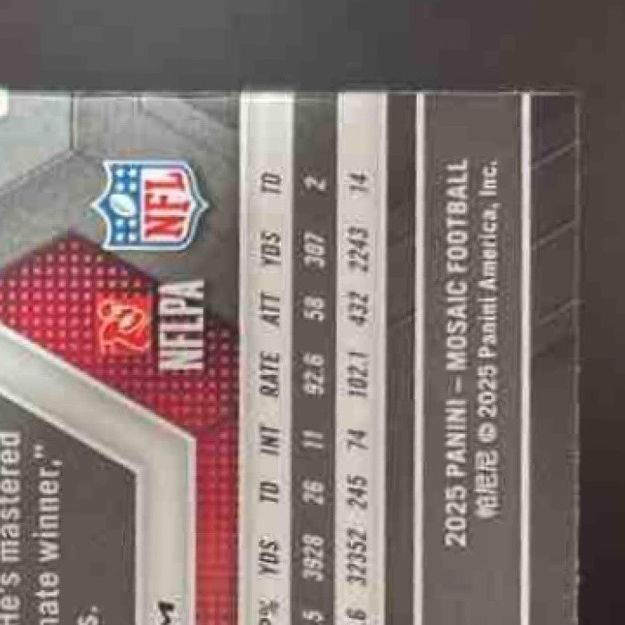 2025 Panini Mosaic Patrick Mahomes II Reactive Yellow #200 Kansas City Chiefs - Sports Cards