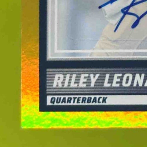 2025 Panini Score Riley Leonard Rookies Signatures Gold /50 #9 Auto Colts - Sports Cards