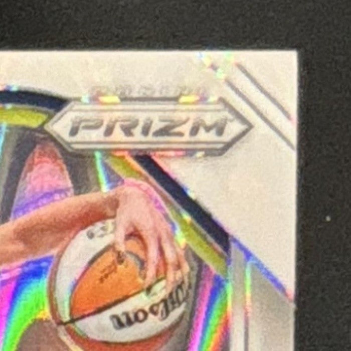 2025 Panini WNBA Prizm Paige Bueckers White Seismic #147 Dallas Wings - Sports Cards