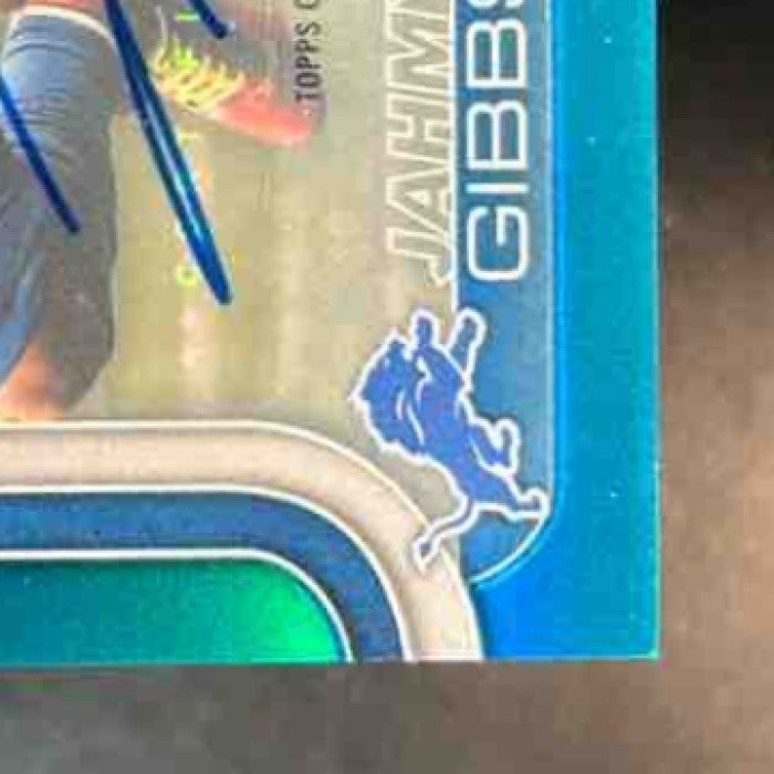 2025 Topps Chrome Jahmyr Gibbs Auto Aqua Refractor /199 #BA-JG Detroit Lions - Sports Cards