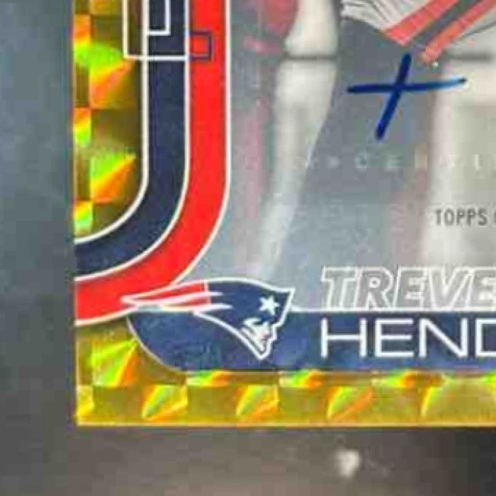 2025 Topps Chrome TreVeyon Henderson Auto Gold Geometric /50 RC Patriots - Sports Cards