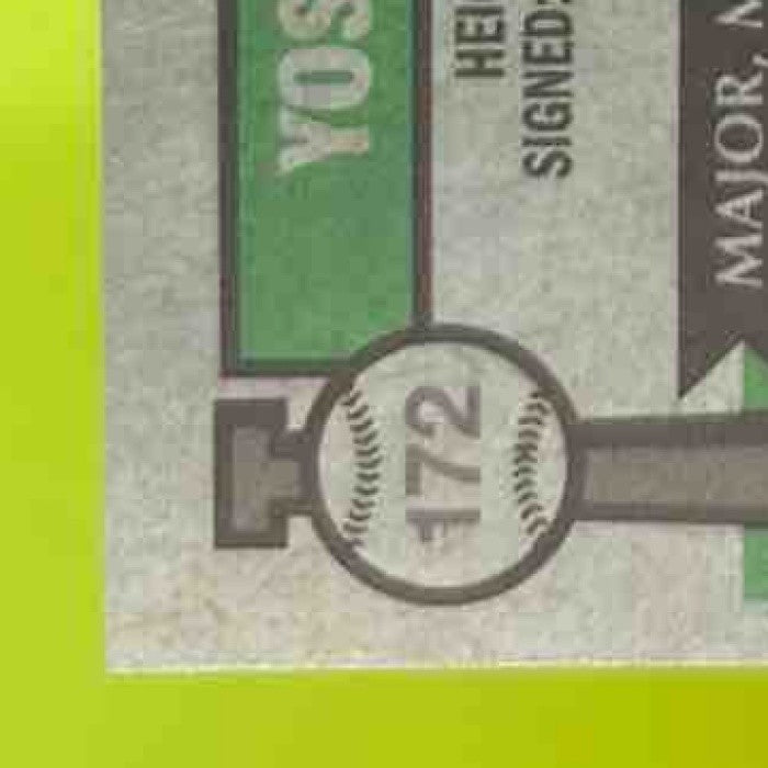 2025 Topps Heritage Yoshinobu Yamamoto Chrome Pink Sparkle #172 Dodgers - Sports Cards