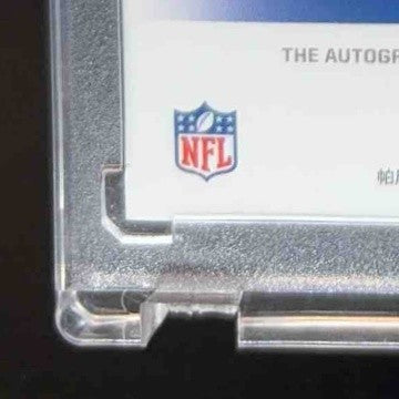 2019 Panini Illusions Darius Leonard Superlatives Red /30 #SP-DL Auto Colts