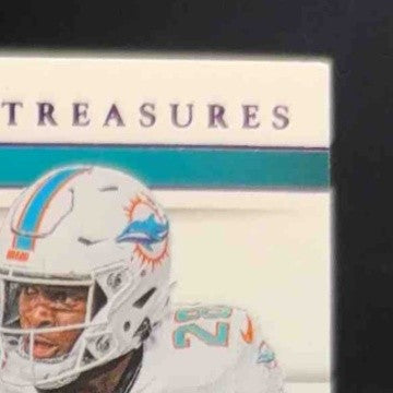 2023 National Treasures De'Von Achane Rookie Dual Materials Purple /49 Dolphins