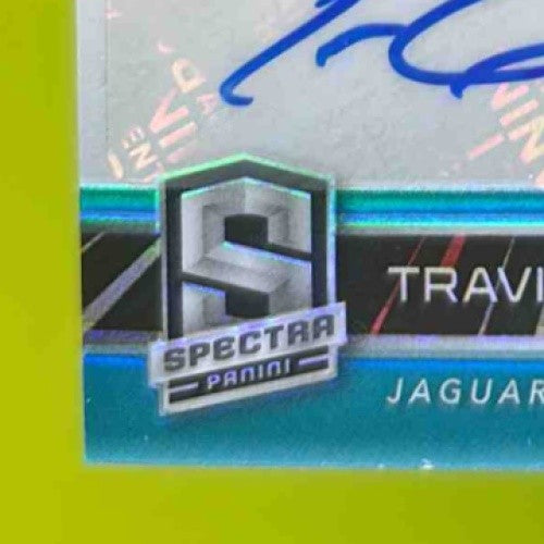 2021 Spectra Travis Etienne Jr. Rookie Patch Auto Hyper /60 Jacksonville Jaguars