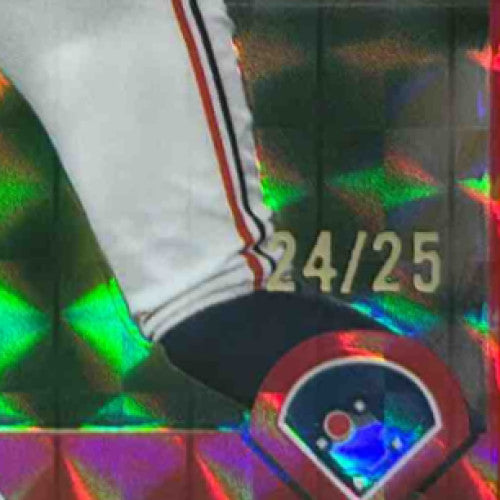 2025 Topps Chrome Carlos Correa Orange Geometric Refractor /25 #204 Twins