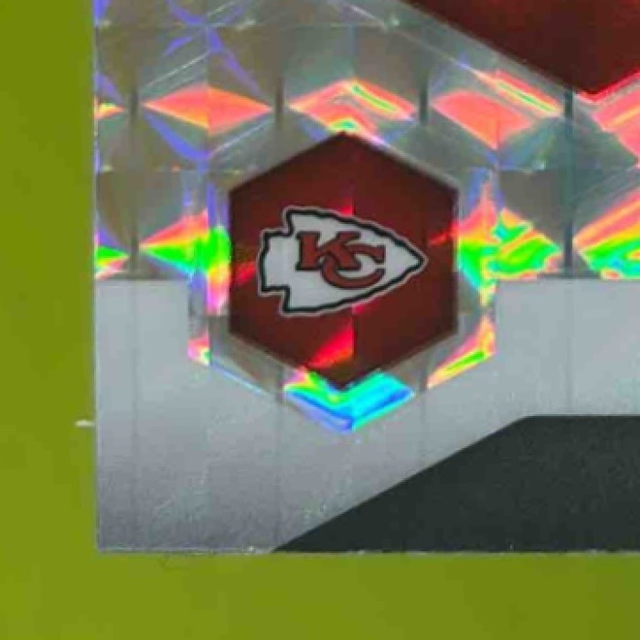 2021 Panini Mosaic Travis Kelce Prizm Silver #4 Kansas City Chiefs