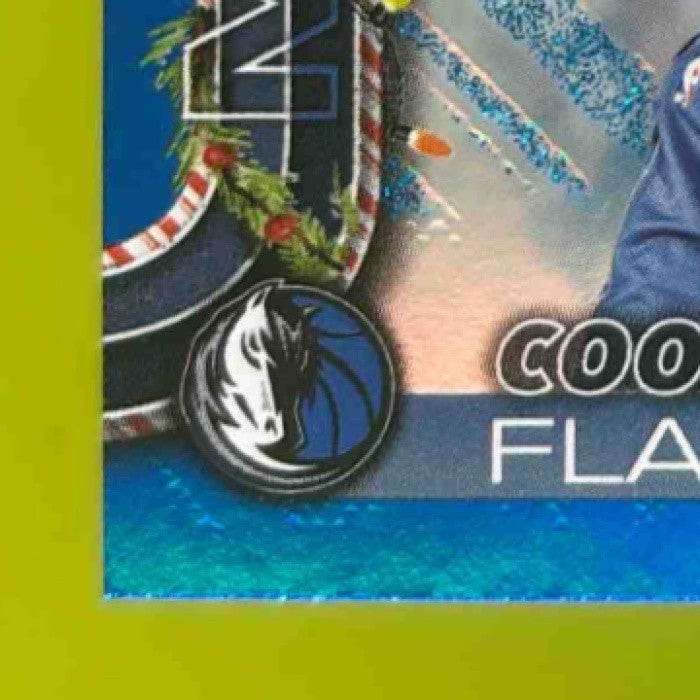 2025-26 Topps Holiday Cooper Flagg Blue Metallic Glitter #H161 RC Mavericks