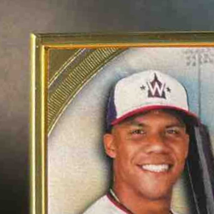 2023 Topps Transcendent Collection Juan Soto Gold Frame Auto 1/20 BOOK END Padre