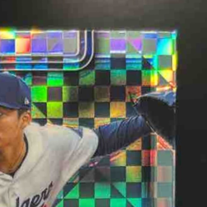 2025 Topps Chrome Yoshinobu Yamamoto X-Fractor #179 Los Angeles Dodgers